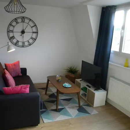 - Proche Metro - Stationnement Gratuit Apartment