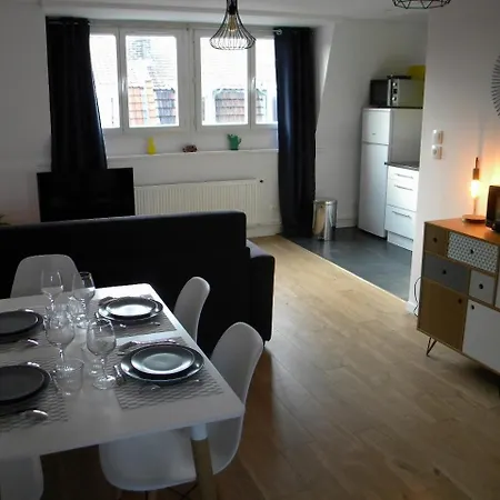 Appartement - Proche Metro - Stationnement Gratuit