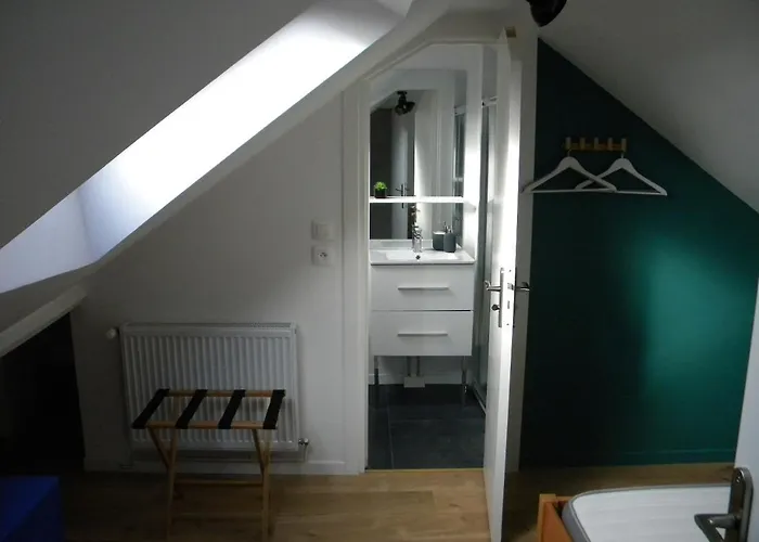 アパート - Proche Metro - Stationnement Gratuit