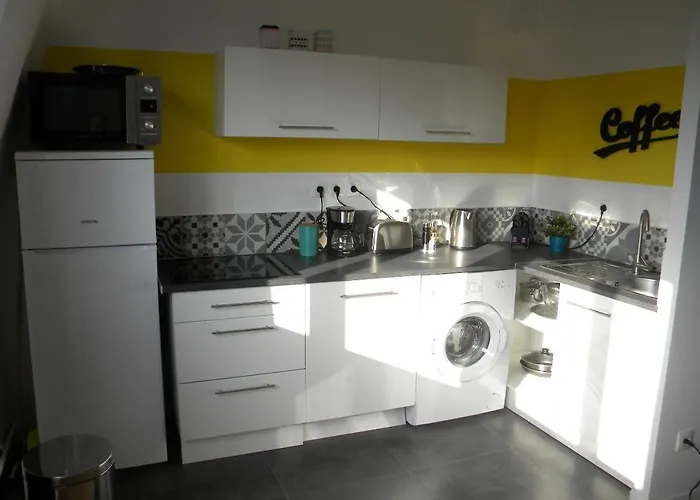 - Proche Metro - Stationnement Gratuit *