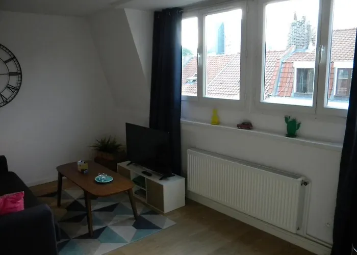 - Proche Metro - Stationnement Gratuit アパート *