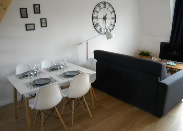 - Proche Metro - Stationnement Gratuit * リール