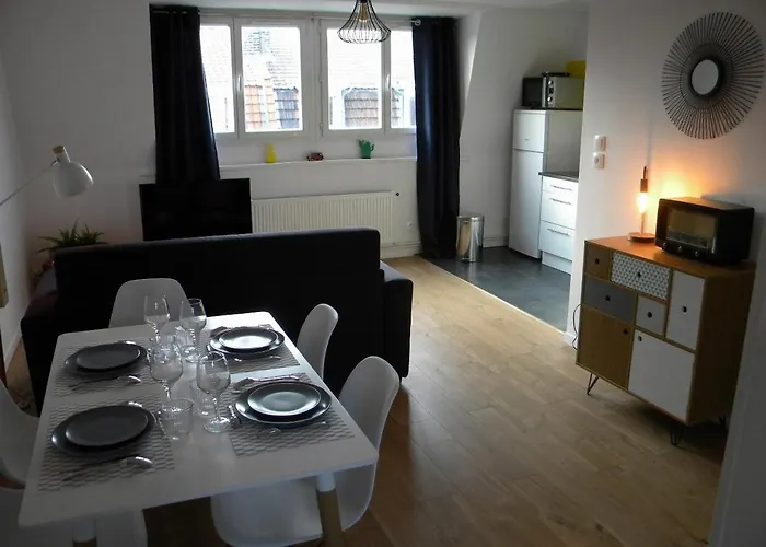 アパート - Proche Metro - Stationnement Gratuit