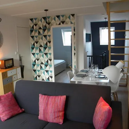 - Proche Metro - Stationnement Gratuit *